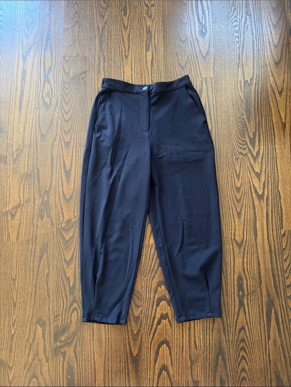 Women’s Black Relaxed Cropped Pants